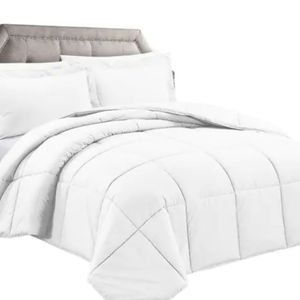 NEW Clara Clark Goose Down Alternative Comforter King Size comforter
